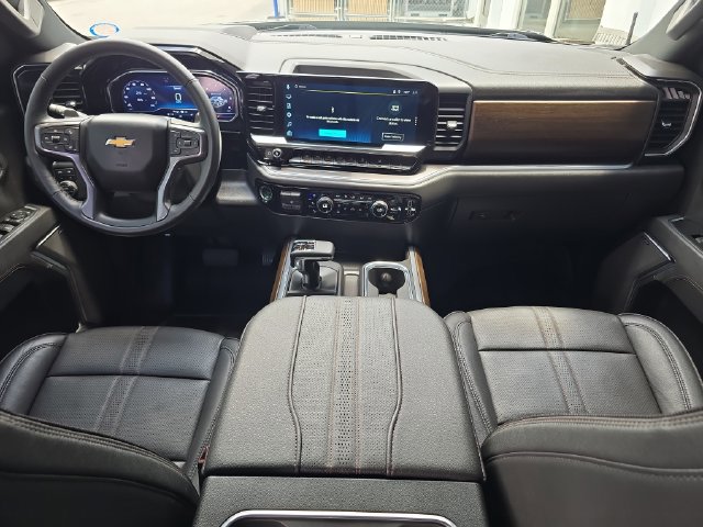 Certified 2025 Chevrolet Silverado 1500 High Country AWD/4WD image 12