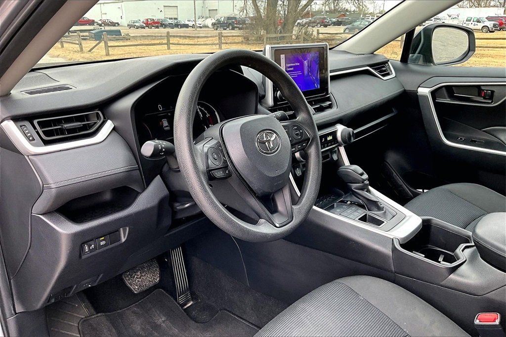 Used 2024 Toyota RAV4 LE image 12