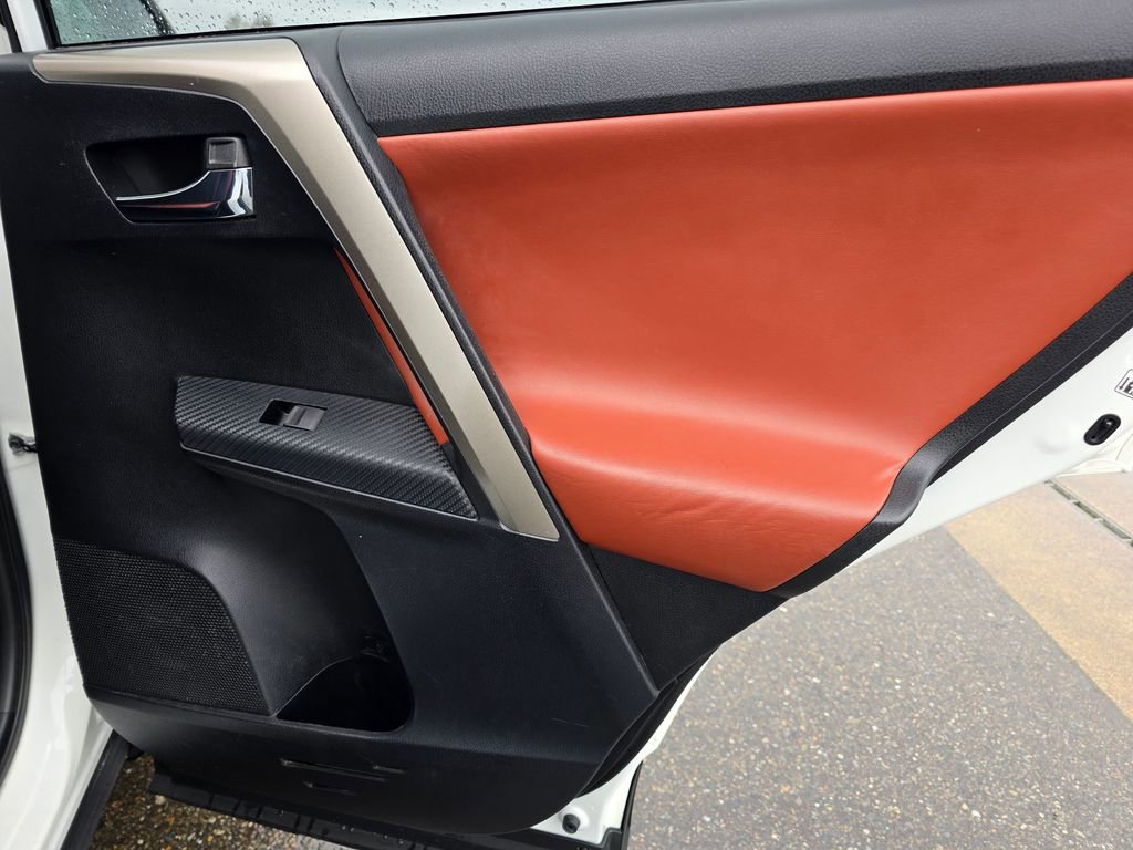 Used 2015 Toyota RAV4 Limited w/ Technology Package image 16