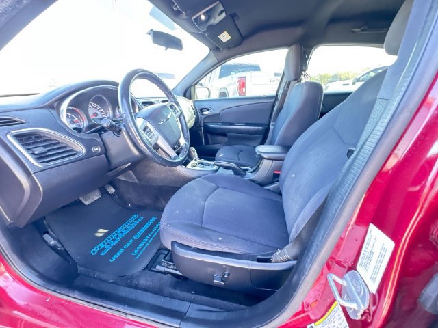 Used 2013 Chrysler 200 Touring w/ Cold Weather Group FWD image 10