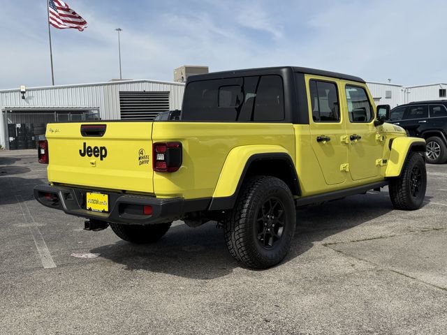 Used 2024 Jeep Gladiator Sport AWD/4WD image 5