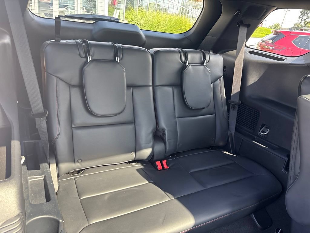 Used 2025 Ford Explorer ST w/ Sun And Sound Package AWD/4WD image 32