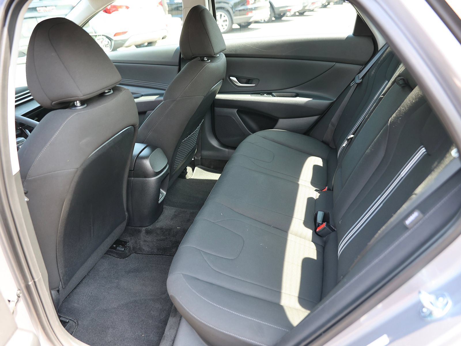 Certified 2025 Hyundai Elantra SEL FWD image 18