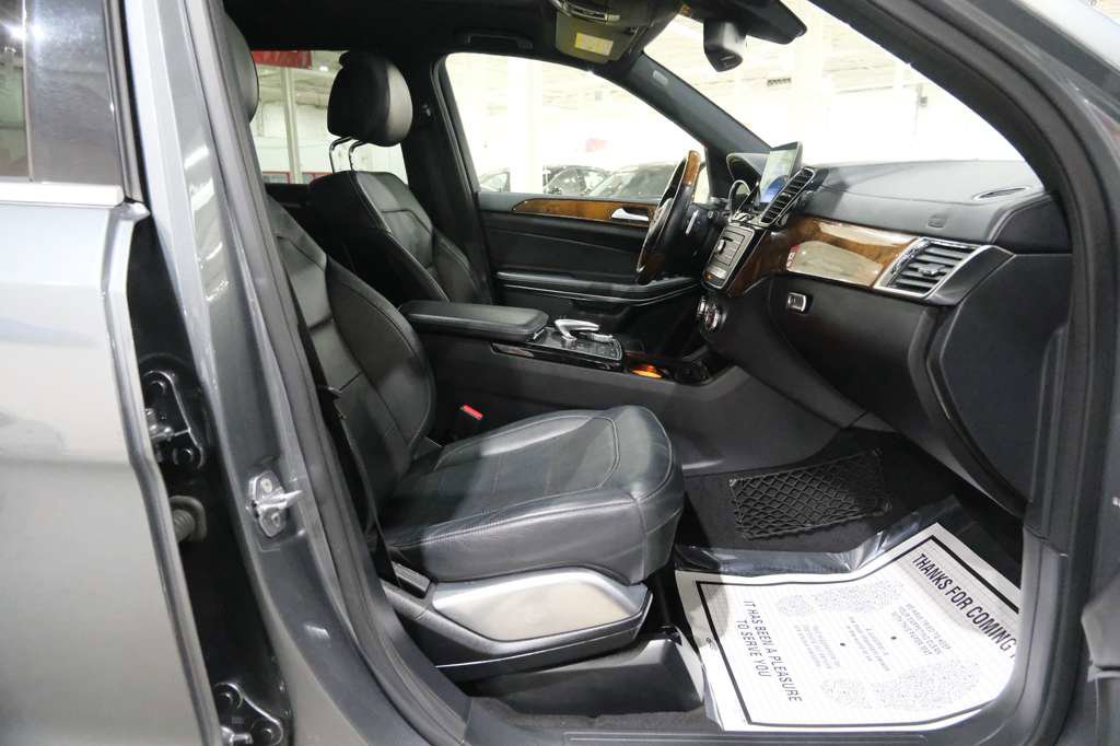 Used 2019 Mercedes-Benz GLS 550 4MATIC image 37
