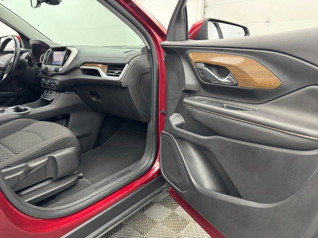 Used 2020 GMC Terrain SLE w/ Driver Convenience Package FWD image 27
