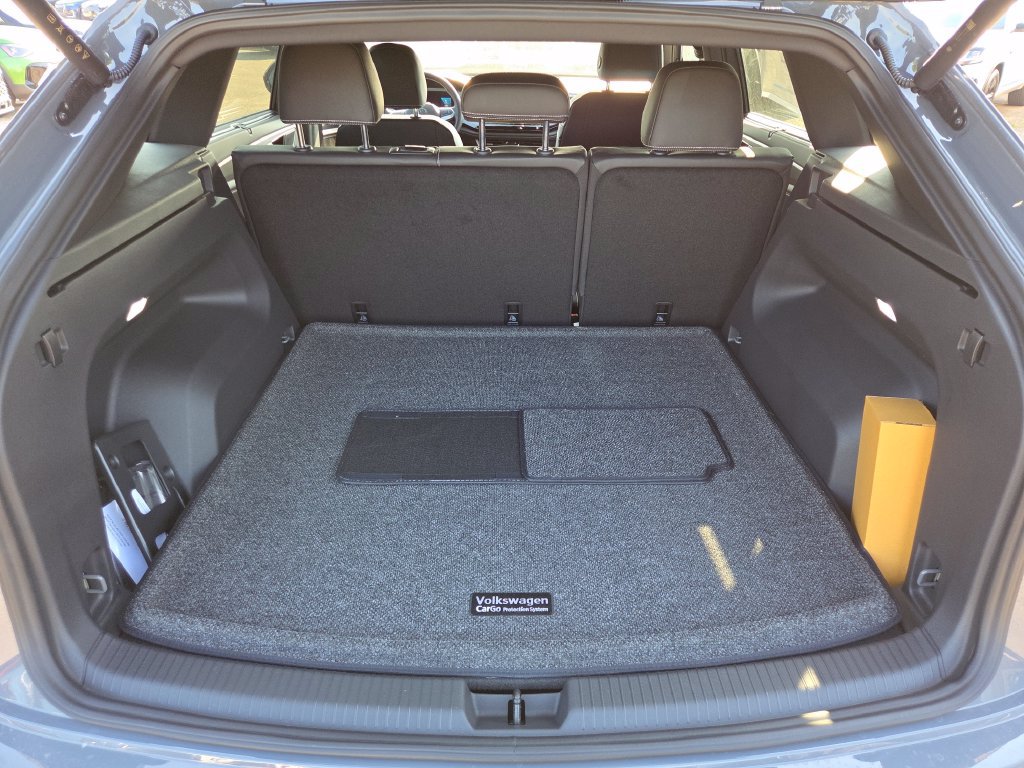 New 2026 Volkswagen Atlas Cross Sport SE AWD/4WD image 13