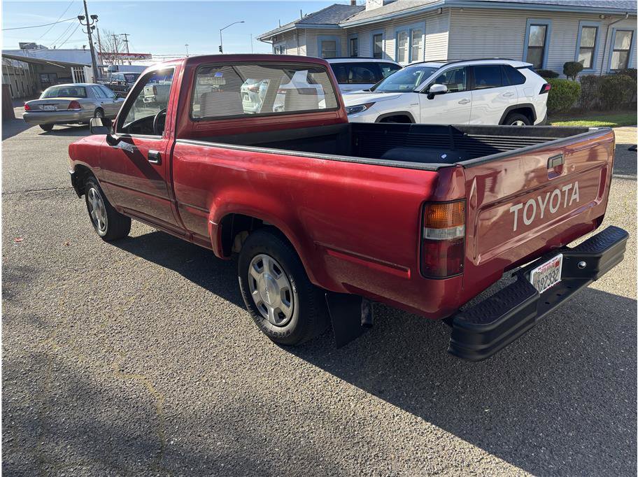 Used 1993 Toyota Pickup 2WD Regular Cab image 4