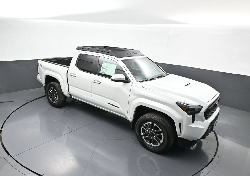 New 2024 Toyota Tacoma TRD Sport w/ TRD Sport Upgrade Package AWD/4WD image 33