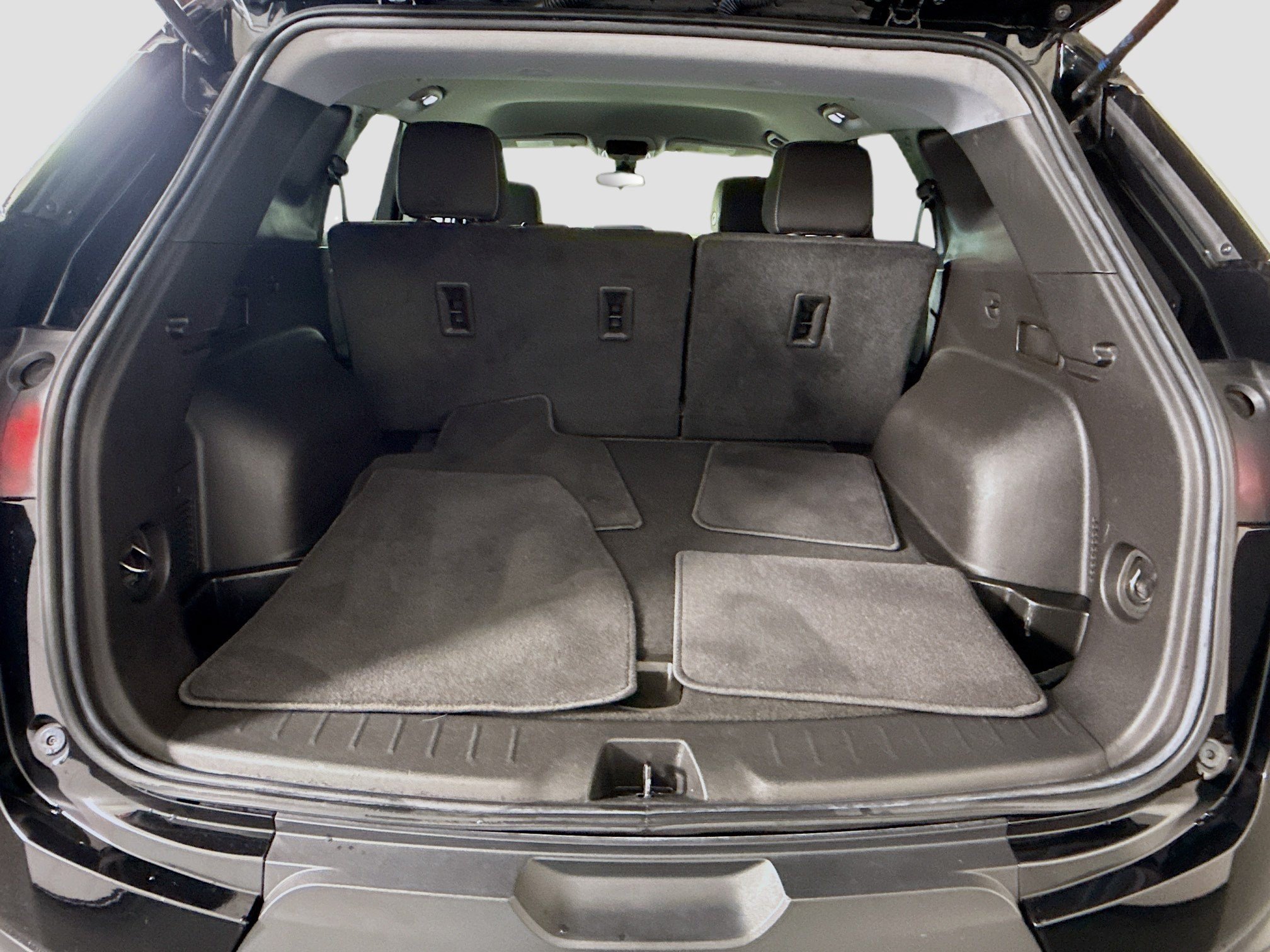 Used 2023 Chevrolet Blazer LT FWD image 35