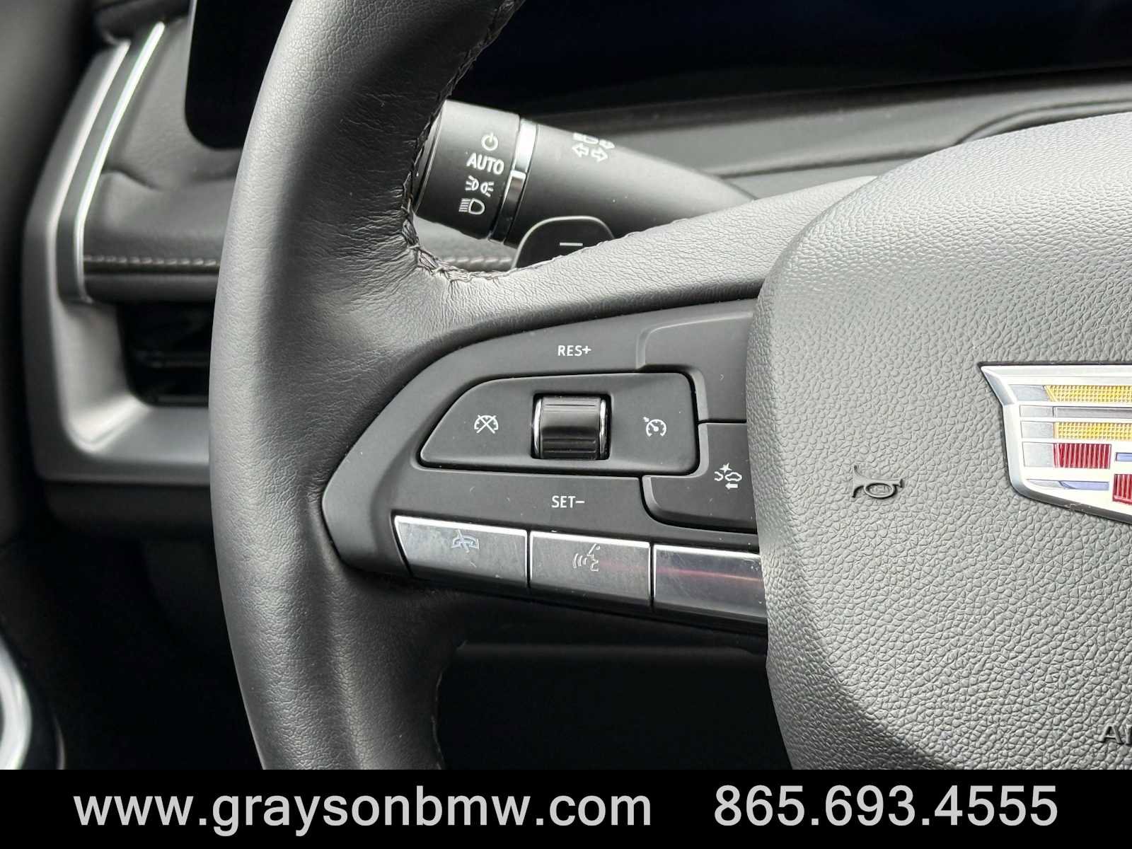 Used 2025 Cadillac XT4 Premium Luxury image 14