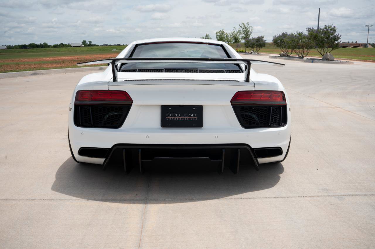 Used 2018 Audi R8 V10 RWD image 6