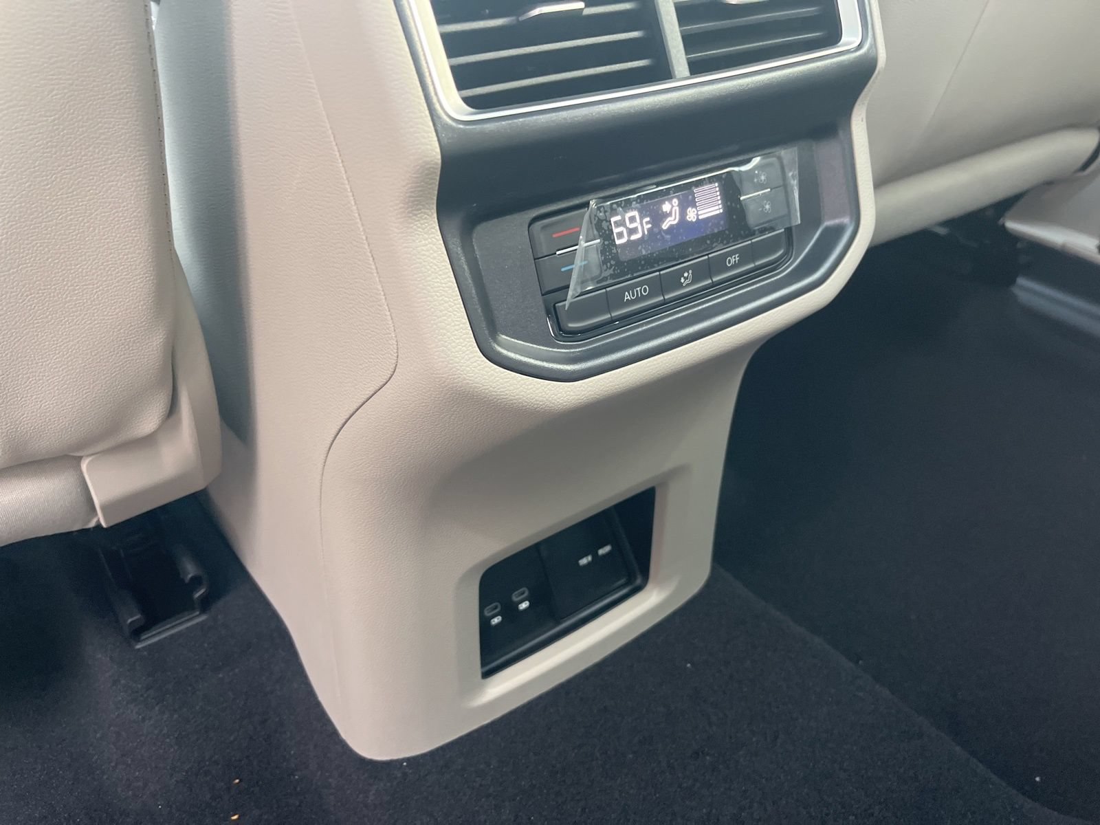 New 2026 Volkswagen Atlas SE FWD image 26