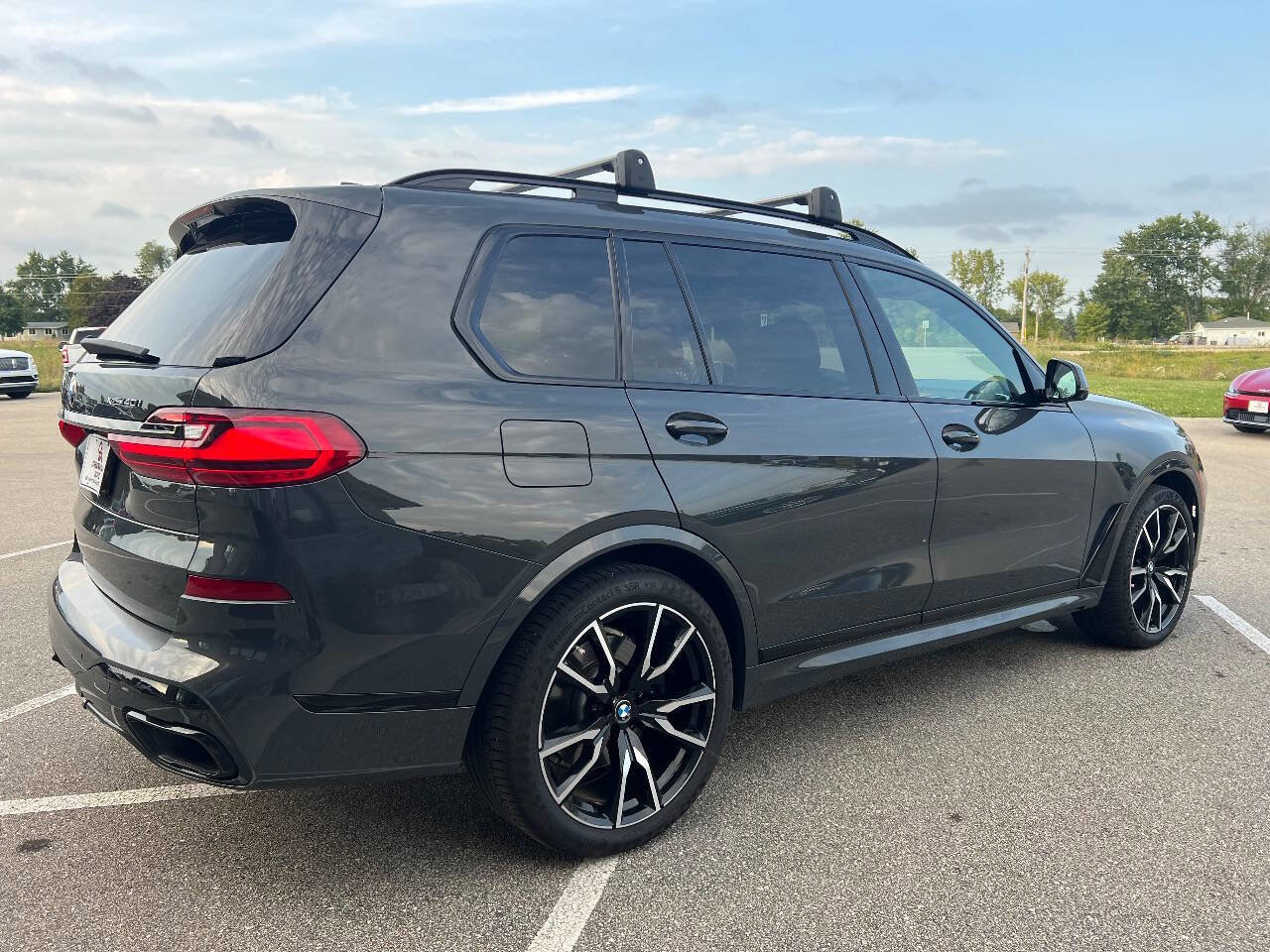 Used 2022 BMW X7 xDrive40i w/ M Sport Package image 6