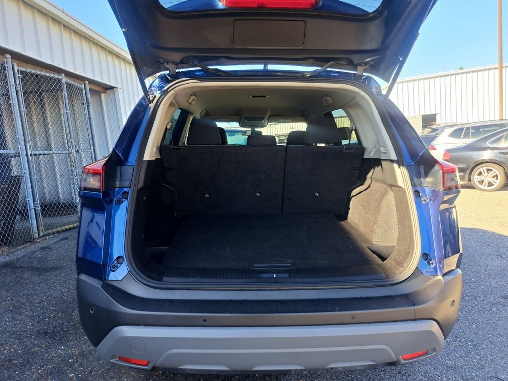 Used 2023 Nissan Rogue SV image 22