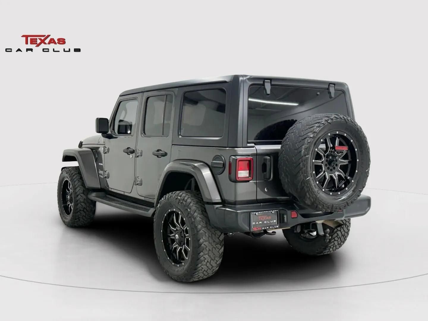 Used 2019 Jeep Wrangler Unlimited Sahara image 6