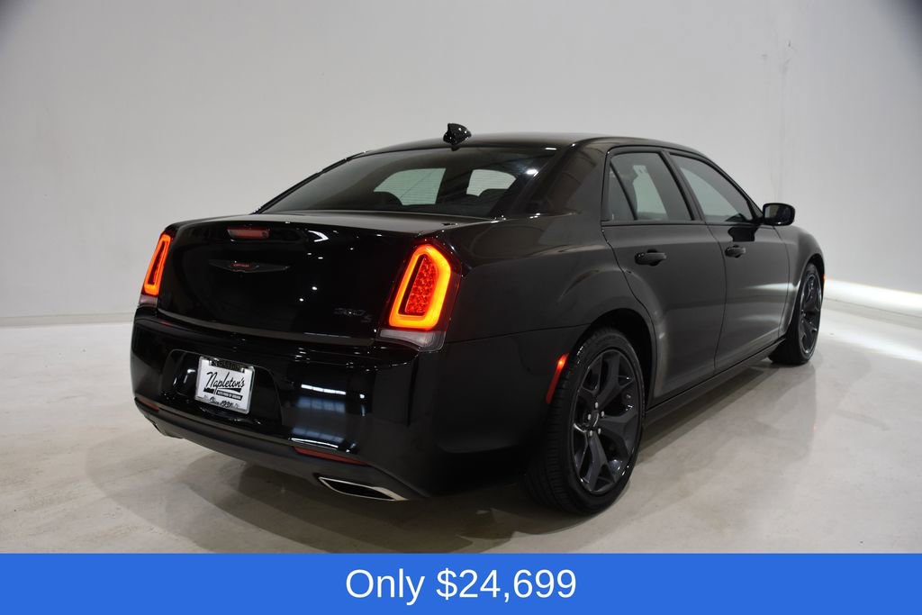 Used 2023 Chrysler 300 S image 4