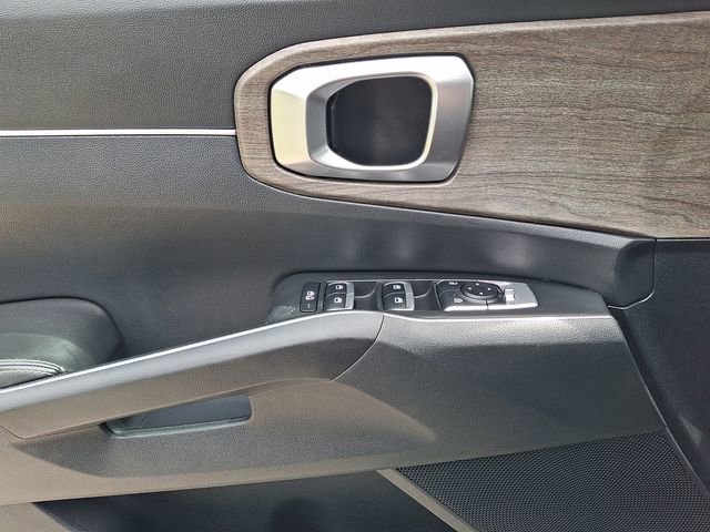 Used 2022 Kia Sorento S w/ Panoramic Sunroof Package AWD/4WD image 12