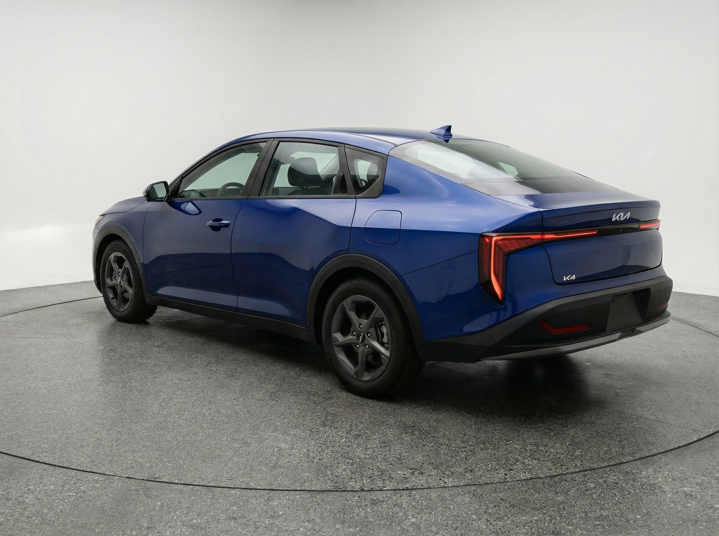 Used 2025 Kia K4 LXS image 6