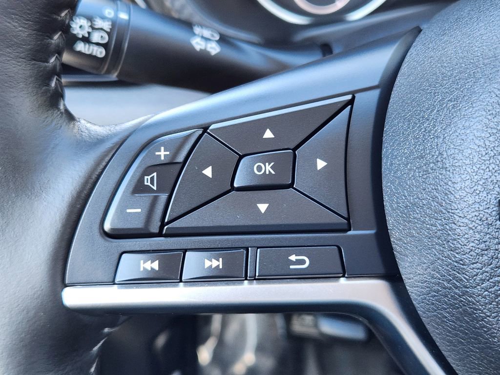 Used 2025 Nissan Sentra SV w/ All-Weather Package image 18