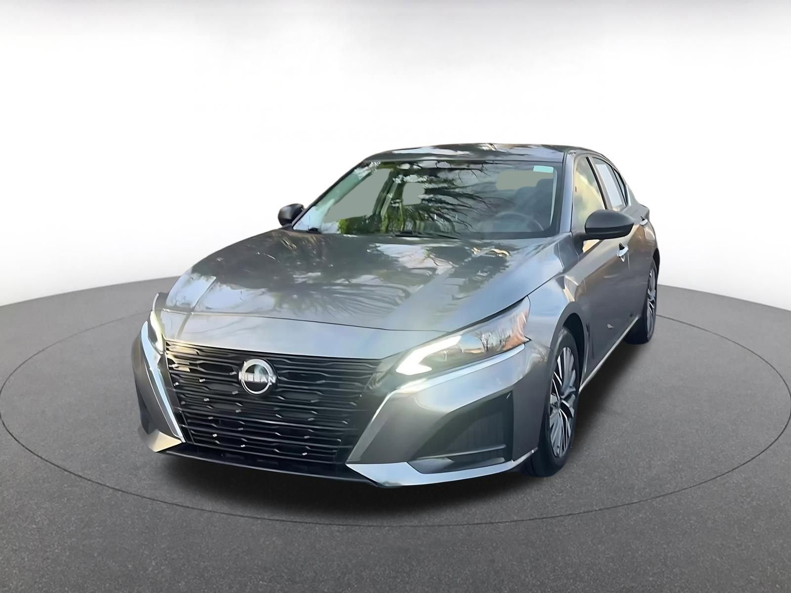 Used 2025 Nissan Altima 2.5 SV image 7