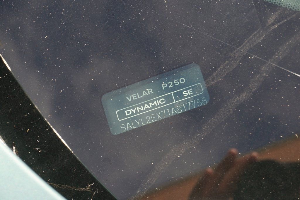 Certified 2026 Land Rover Range Rover Velar Dynamic SE AWD/4WD image 30