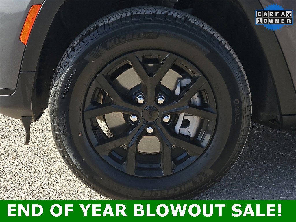 Used 2025 Jeep Grand Cherokee L Altitude image 9