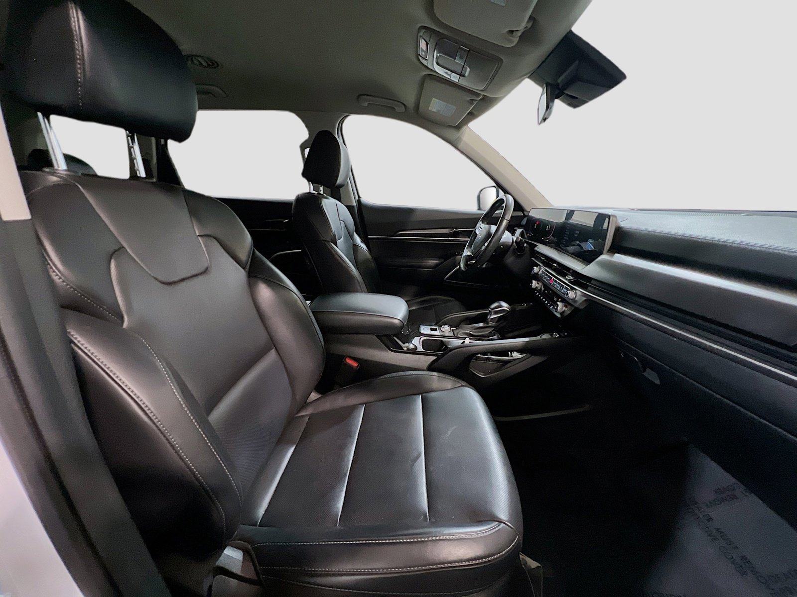 Used 2024 Kia Telluride S image 22