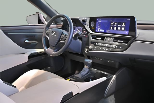 Used 2025 Lexus ES 300h w/ Premium Package image 21