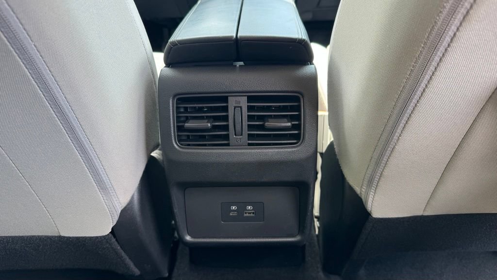 Used 2023 Nissan Rogue SV FWD image 10