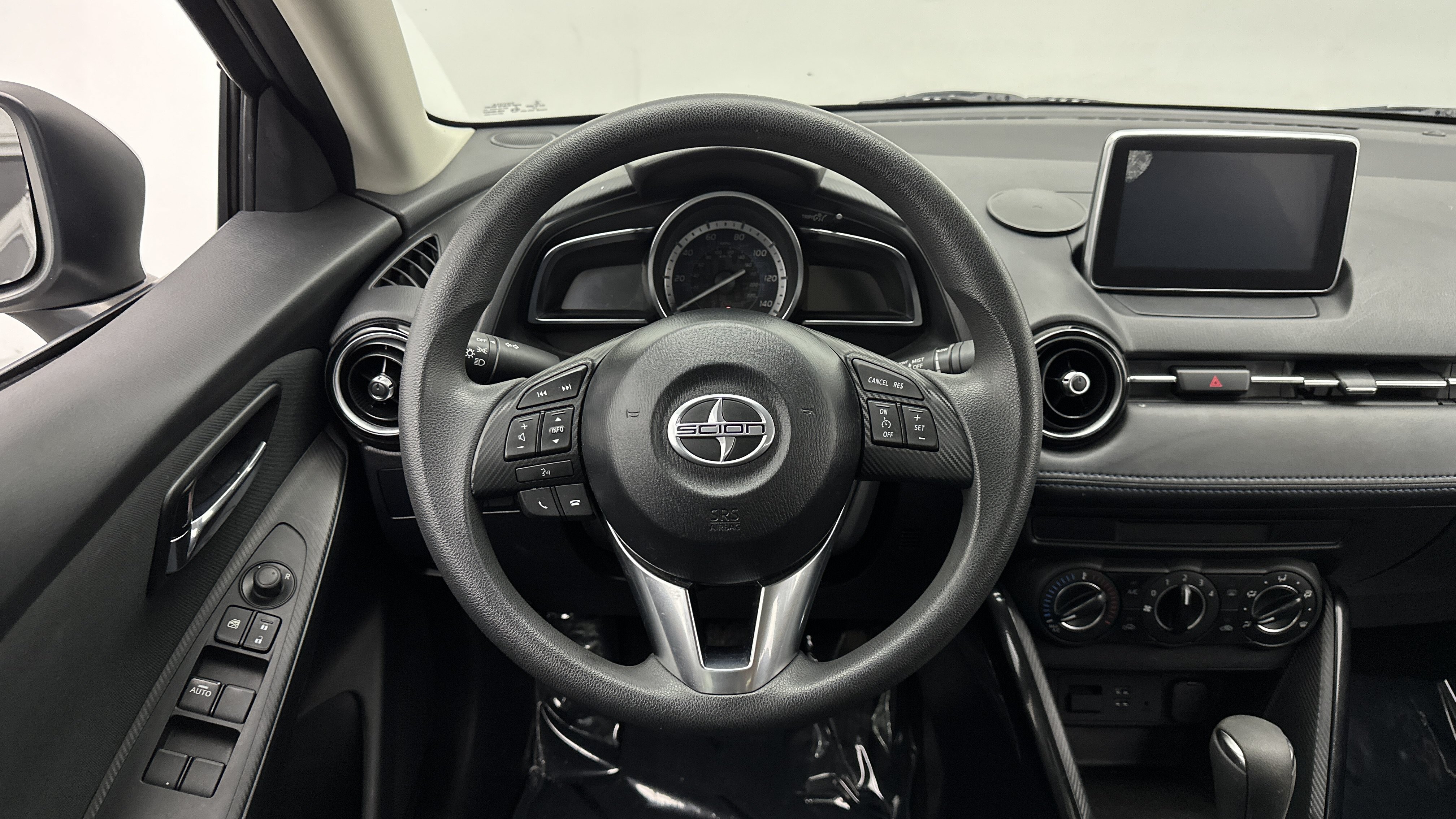 Used 2016 Scion iA FWD image 28