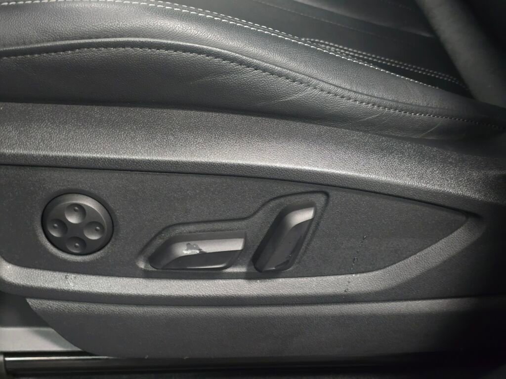 Certified 2025 Audi Q5 2.0T Premium Plus image 36