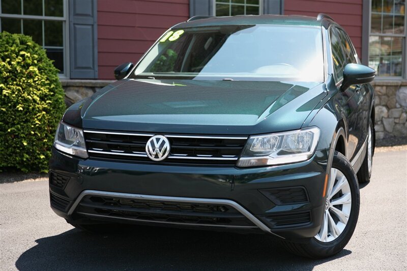 Used 2018 Volkswagen Tiguan SE AWD/4WD image 2