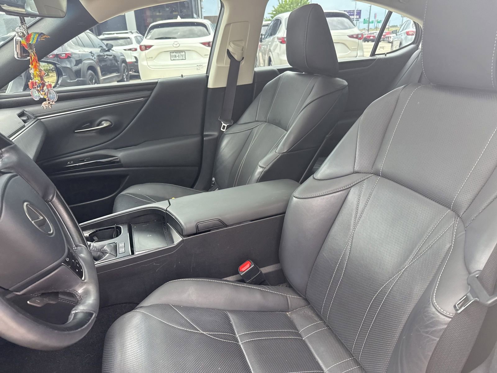 Used 2024 Lexus ES 300h w/ Technology Package image 28