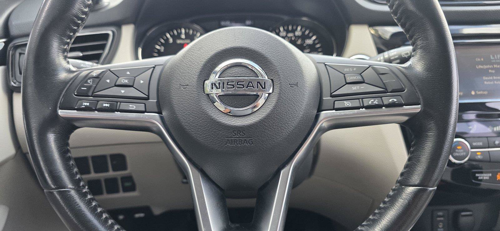 Used 2017 Nissan Rogue Sport SL FWD image 16