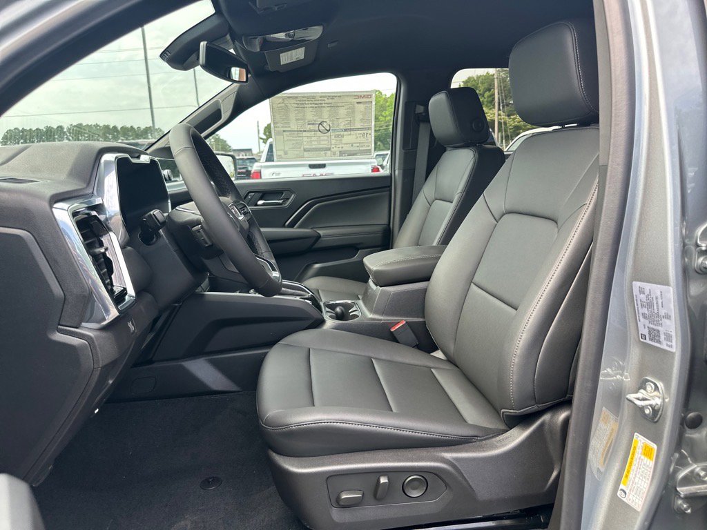 New 2025 GMC Canyon Elevation w/ Convenience Package image 19