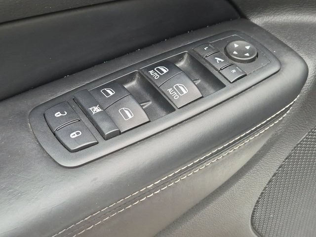 Used 2016 Jeep Grand Cherokee Overland AWD/4WD image 13