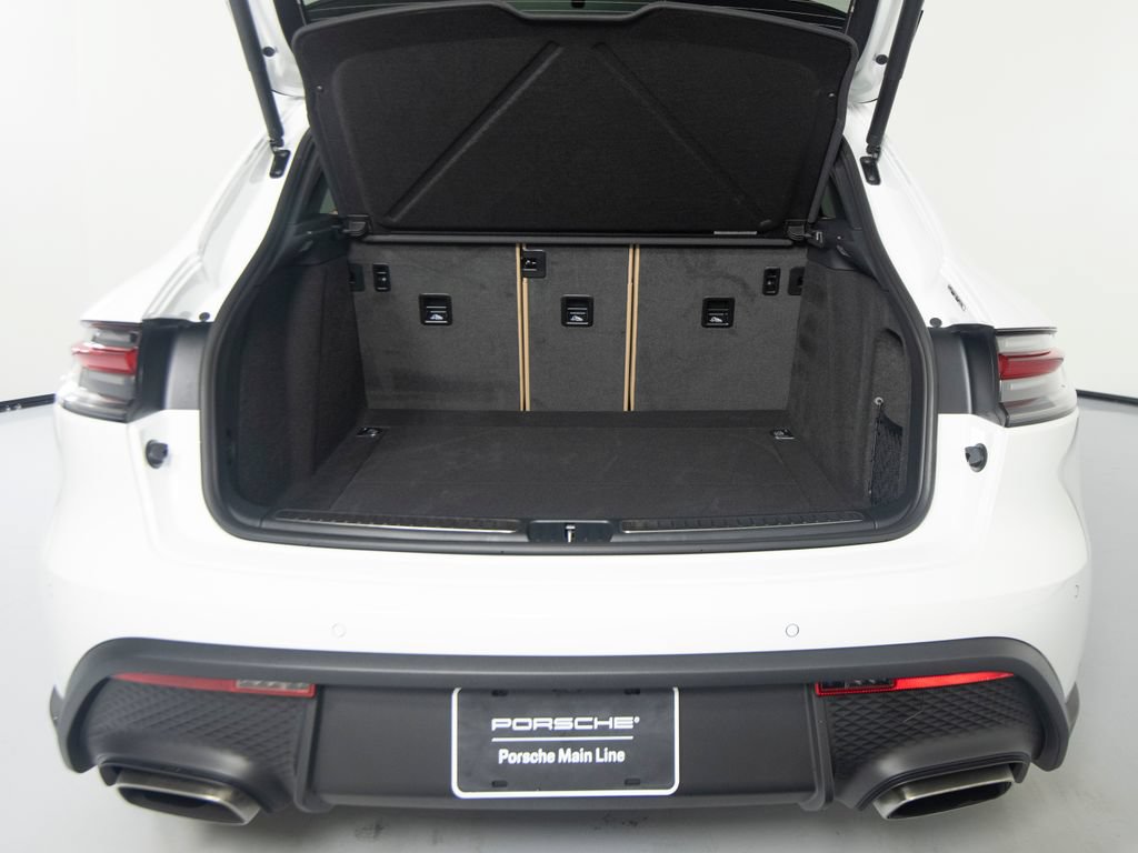 New 2026 Porsche Macan AWD/4WD image 46