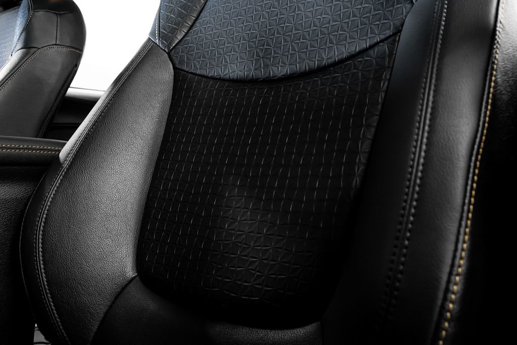 Used 2025 Toyota Sienna XLE Woodland Edition image 37