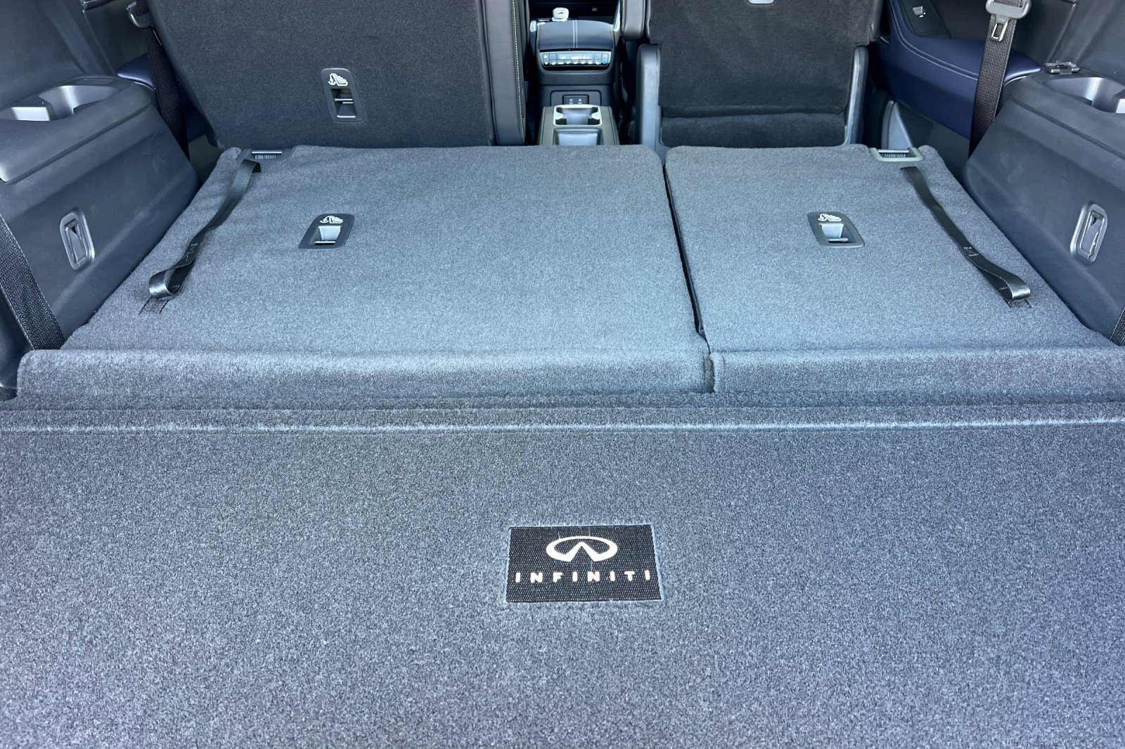 New 2026 INFINITI QX60 Sport w/ Dark Cargo Package image 17