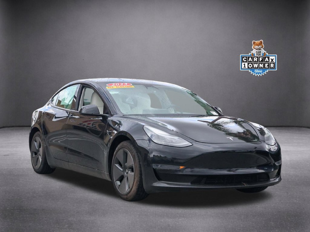 Used 2023 Tesla Model 3 Standard Range RWD image 2