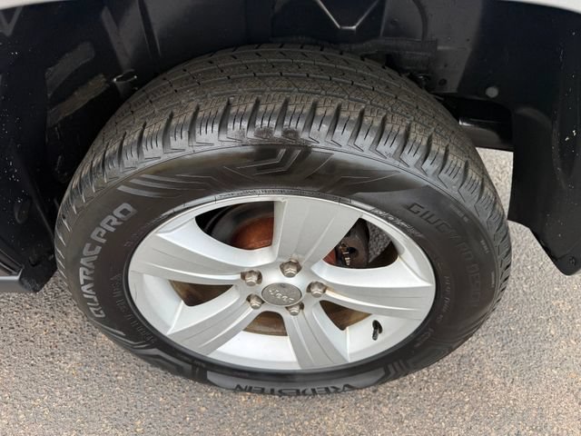 Used 2014 Jeep Patriot Latitude w/ Sun/Sound Group AWD/4WD image 10