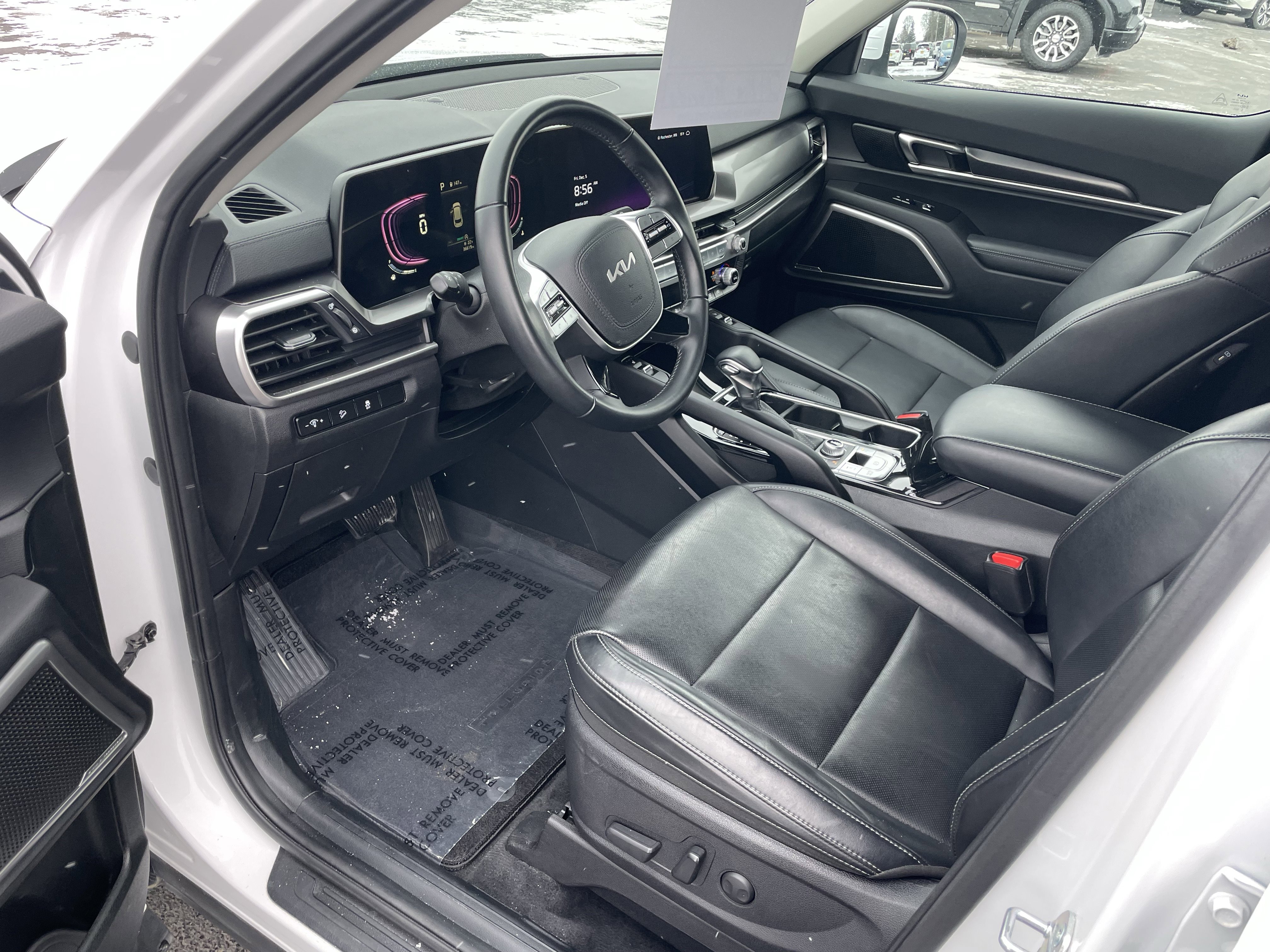 Used 2024 Kia Telluride S w/ S Sunroof Package image 13