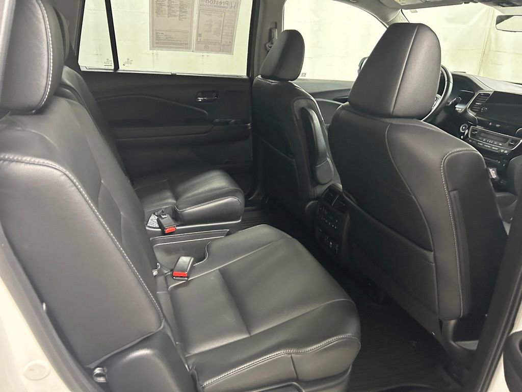 Used 2019 Honda Pilot Touring image 14