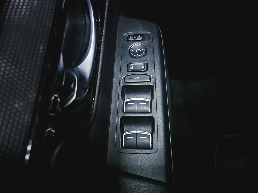 Used 2023 Honda CR-V EX-L image 20