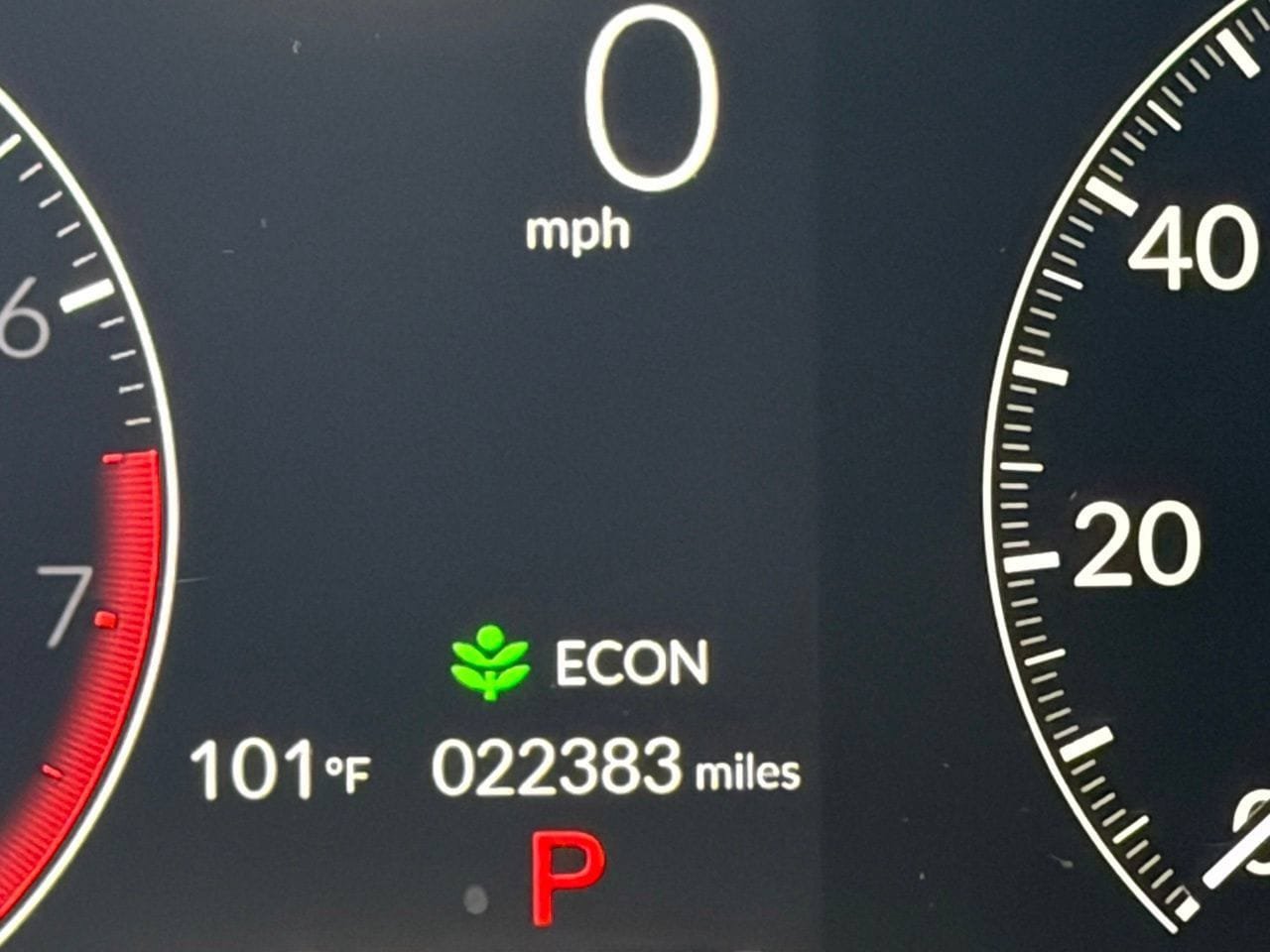 Used 2025 Honda Pilot Sport image 12