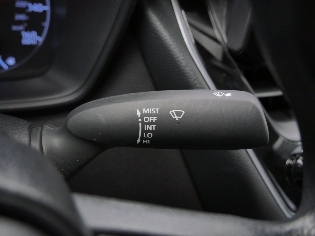 Used 2025 Toyota Corolla LE FWD image 24