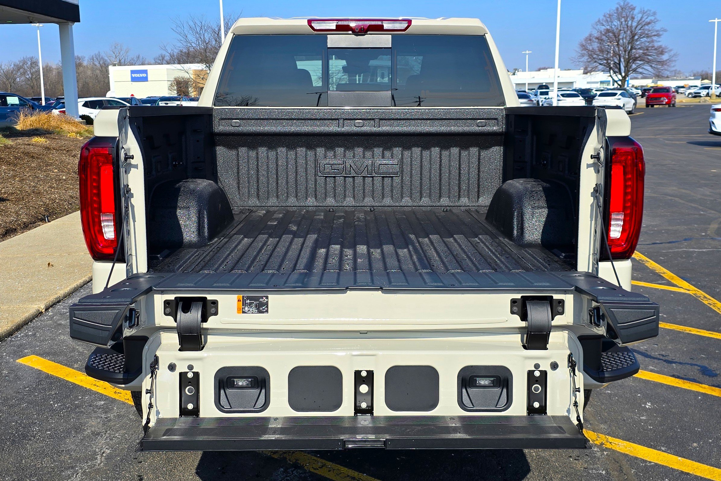 New 2026 GMC Sierra 1500 AT4 w/ AT4 Premium Package image 7