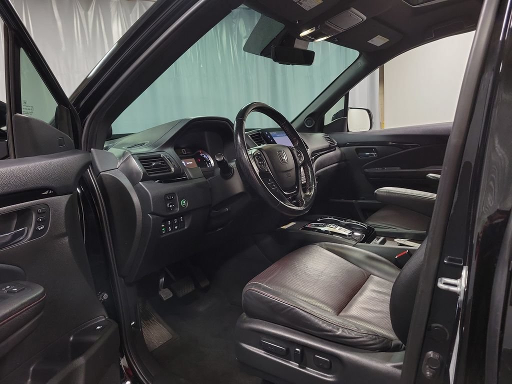 Used 2022 Honda Ridgeline Black Edition image 12