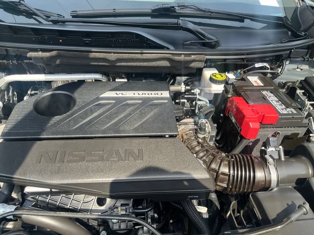 Used 2025 Nissan Rogue SV AWD/4WD image 24