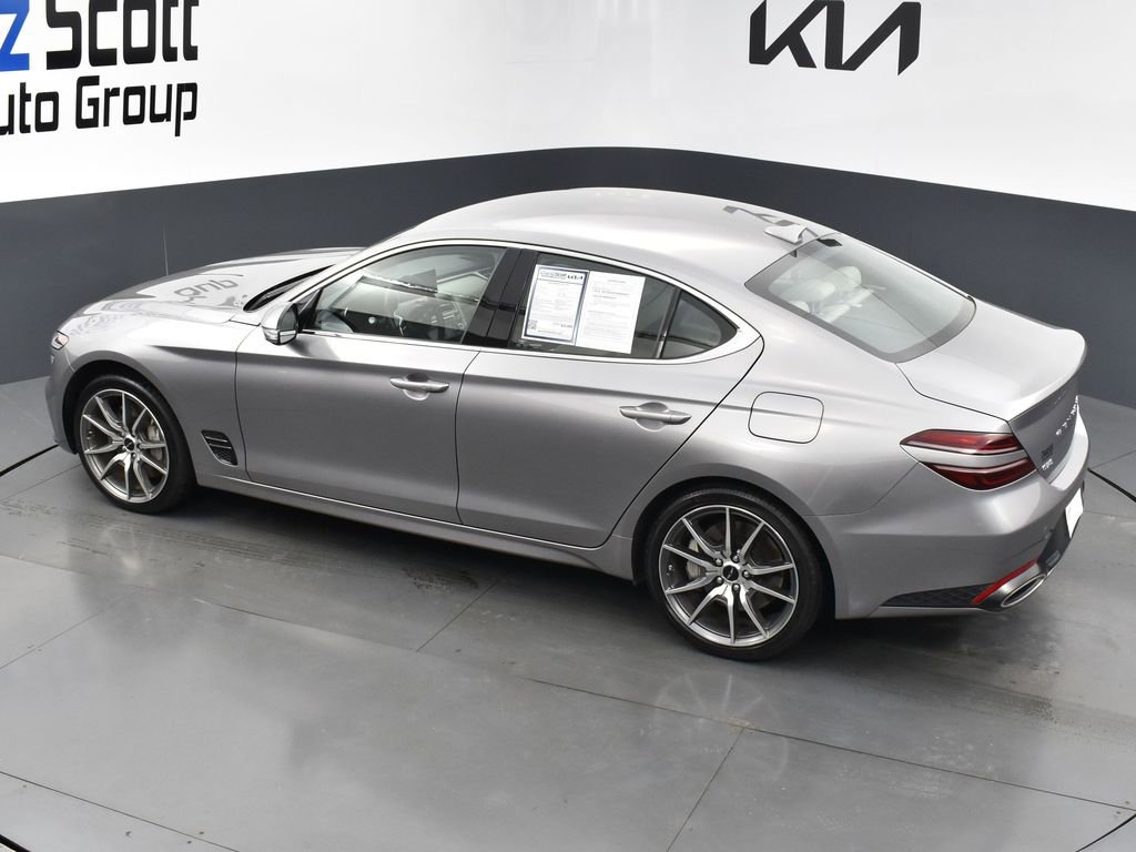 Used 2025 Genesis G70 2.5T image 11